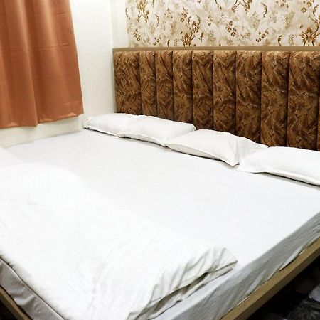 Hotel Malay Inn Удджайн Екстер'єр фото