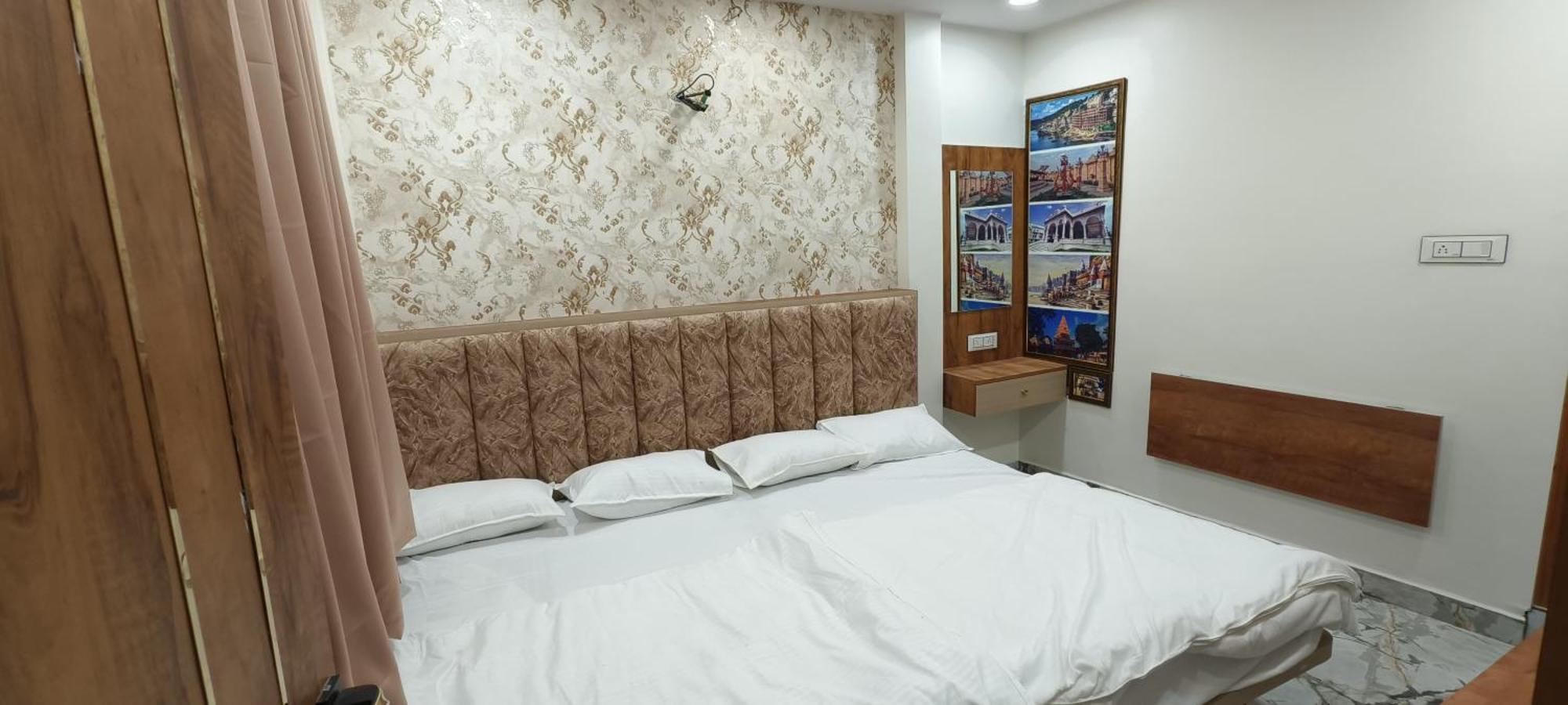 Hotel Malay Inn Удджайн Екстер'єр фото