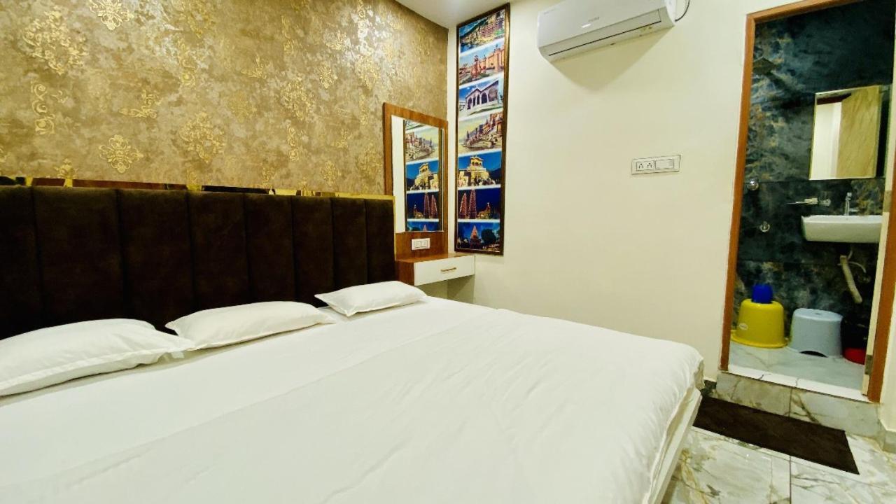 Hotel Malay Inn Удджайн Екстер'єр фото