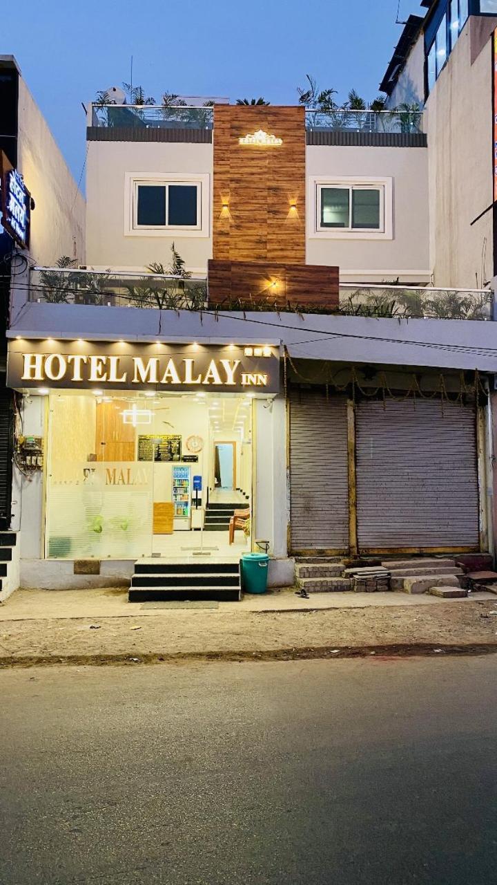 Hotel Malay Inn Удджайн Екстер'єр фото